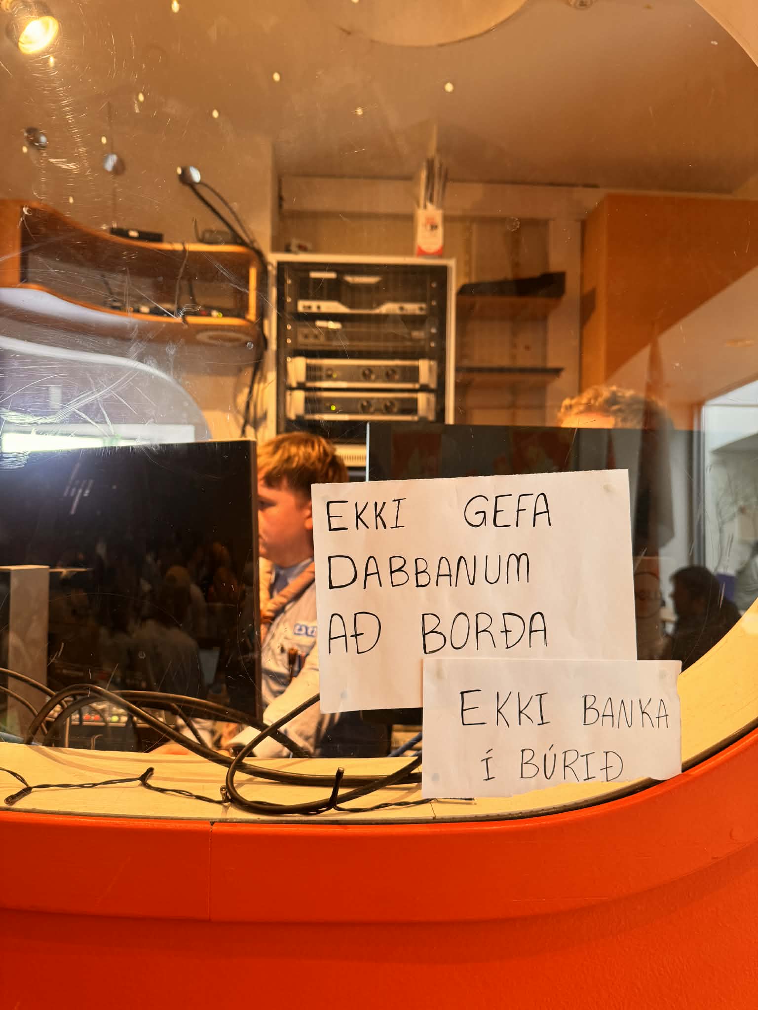 Ekki gefa dabbanum að borða!